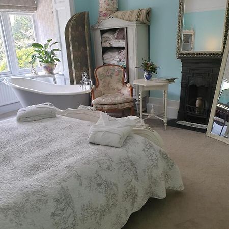Judy'S B&B Private Home Кардифф Экстерьер фото