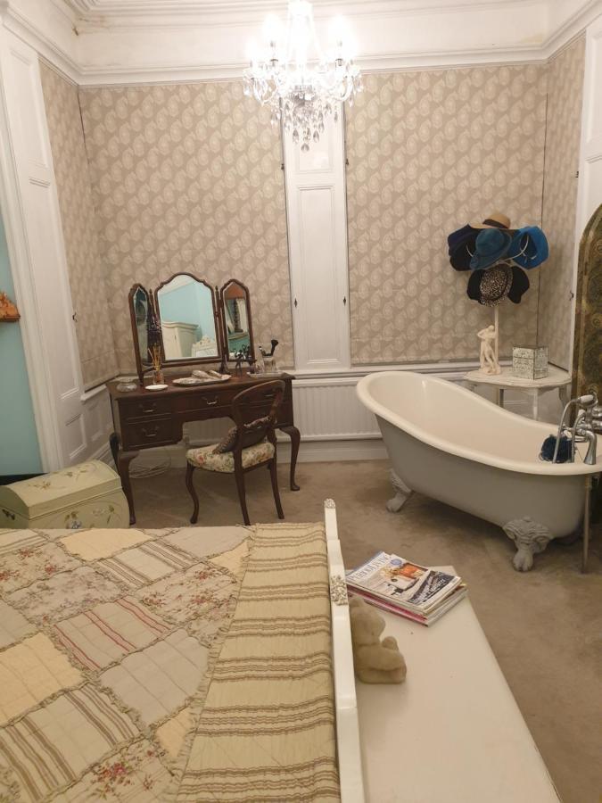 Judy'S B&B Private Home Кардифф Экстерьер фото