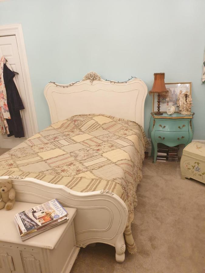Judy'S B&B Private Home Кардифф Экстерьер фото