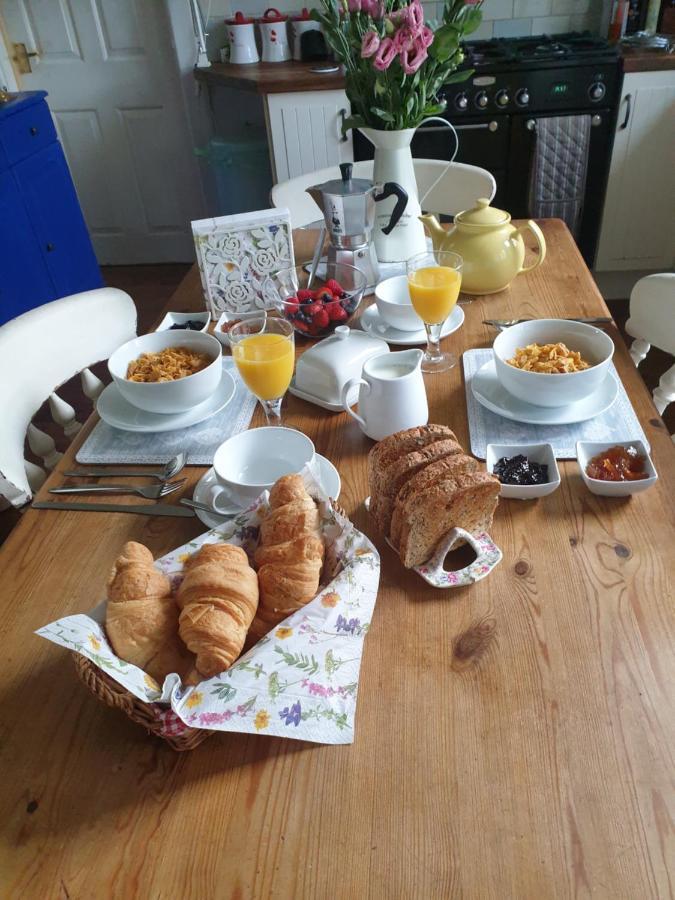 Judy'S B&B Private Home Кардифф Экстерьер фото