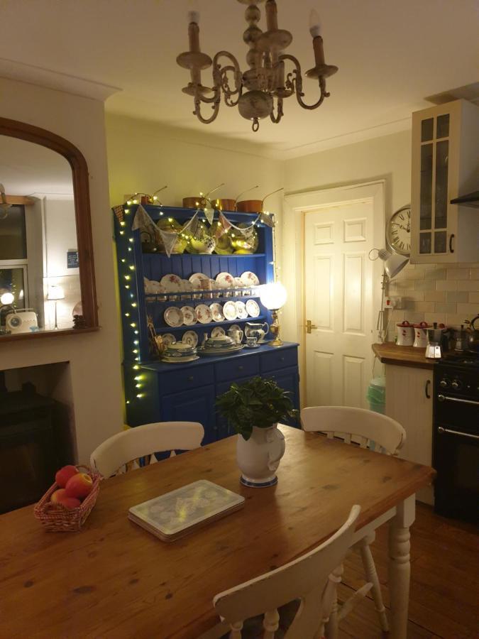 Judy'S B&B Private Home Кардифф Экстерьер фото