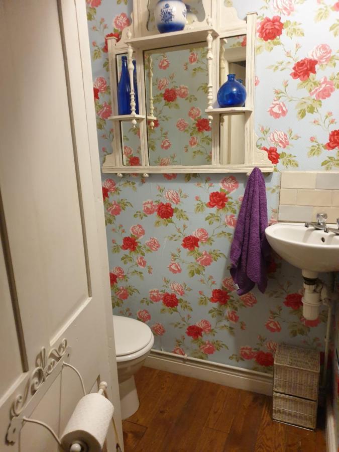 Judy'S B&B Private Home Кардифф Экстерьер фото