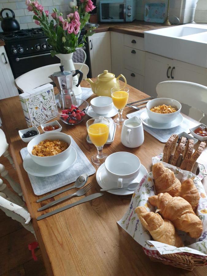 Judy'S B&B Private Home Кардифф Экстерьер фото