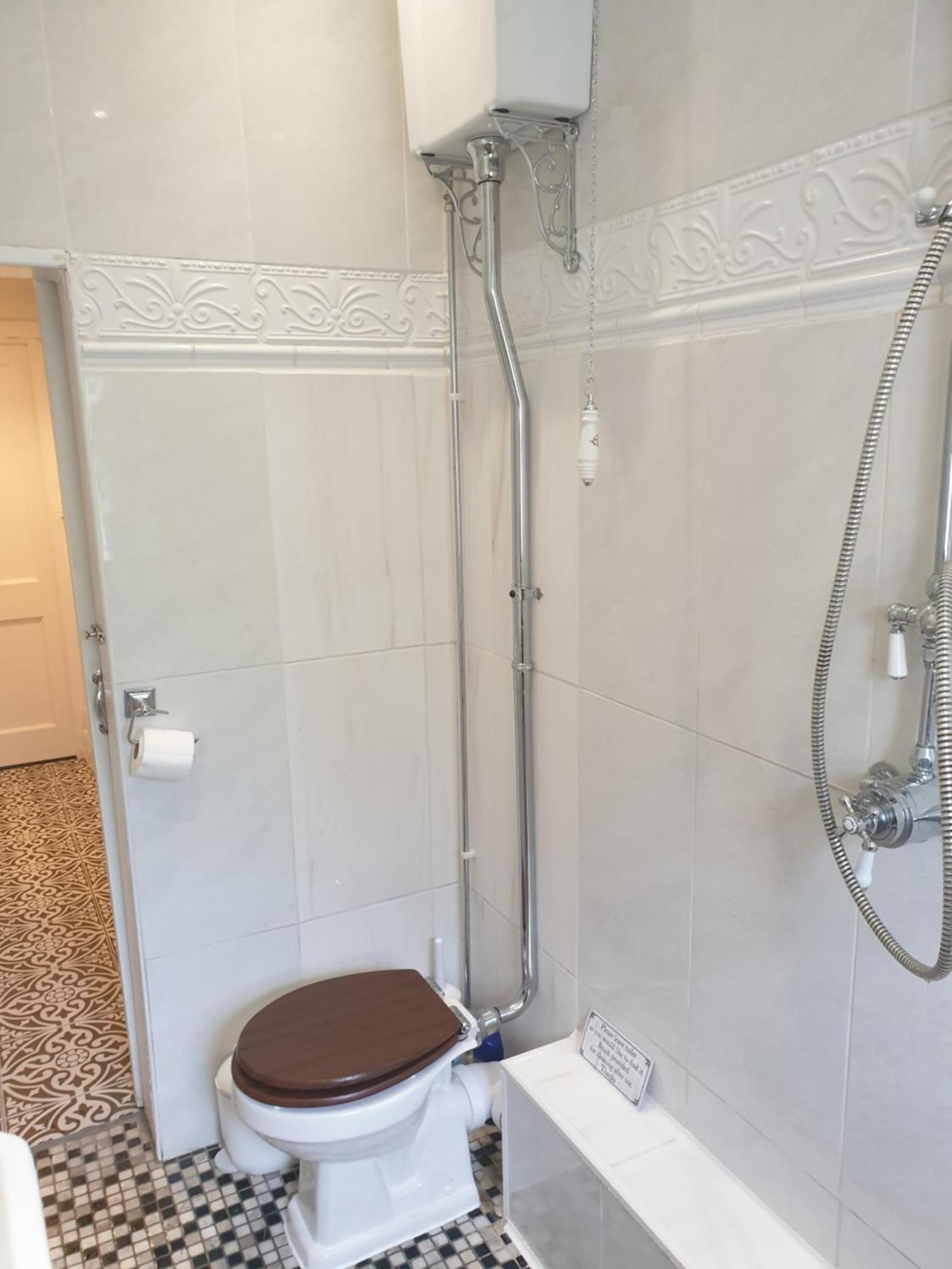 Judy'S B&B Private Home Кардифф Экстерьер фото